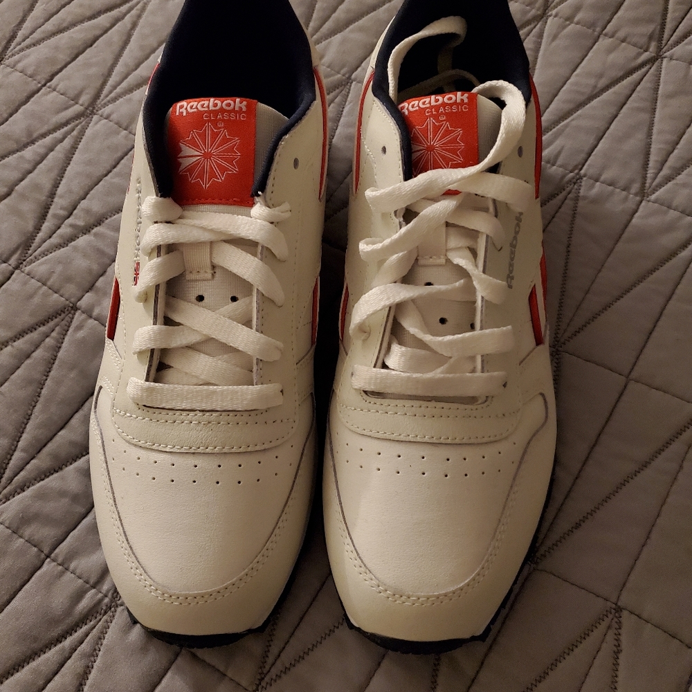 Reebok Sneakers